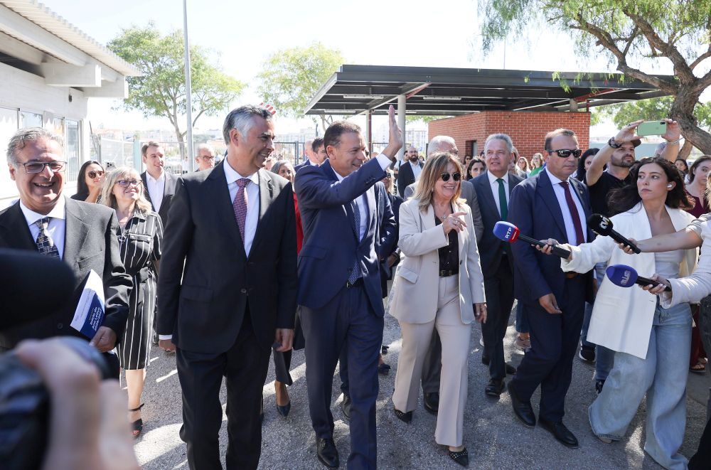 Sessão_solene_abertura_ano_letivo_inaguração_Centro_Escolar_Barbosa_du_Bocage_site